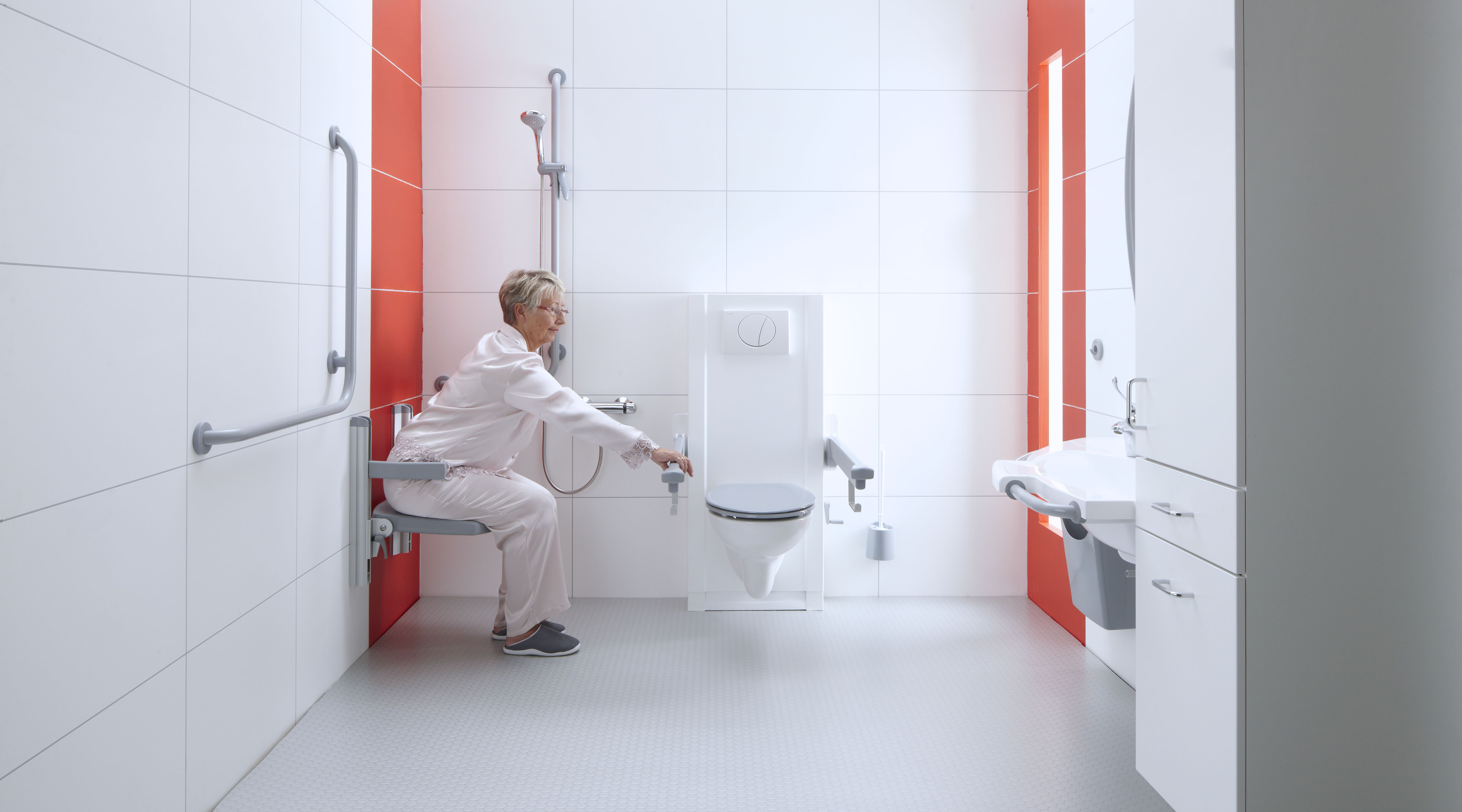 Genoeg ruimte in de badkamer - Badkamer hulpmiddelen - Bano Zorgbadkamers